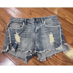 Vintage Y2k Free Style Embroidered‎ Denim Cutoffs Size 7 Raw Hem Daisy Dukes